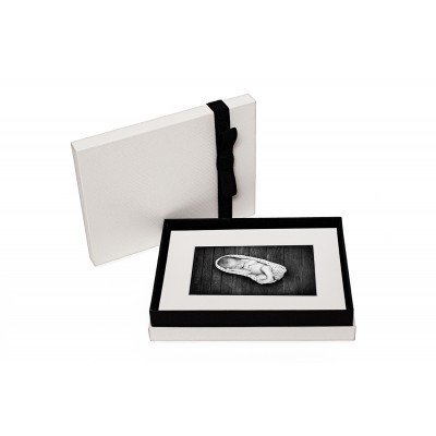 Mini Portrait Box for 8x6" Frame Mounts to hold 6x4" images